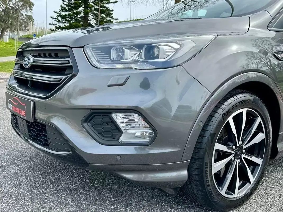 Ford Kuga 2017 - 16490 EUR, 75000 km - AUTO.MOTO.pt - 75000km - foto 13 de 60