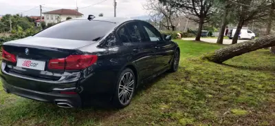 BMW 530e 2019 - 28499 EUR, 113000 km - AUTO.MOTO.pt - 113000km - foto 12 de 51