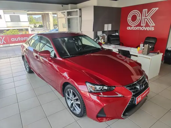 Lexus IS 300H 2017 - 25900 EUR, 68000 km - AUTO.MOTO.pt - 68000km - foto 2 de 38