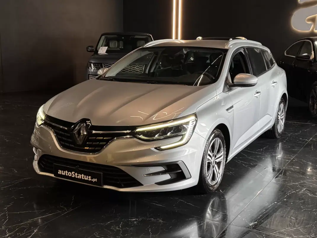 Renault Mégane Sport Tourer 2021 - 14990 EUR, 171050 km - AUTO.MOTO.pt - 171050km - foto 11 de 32