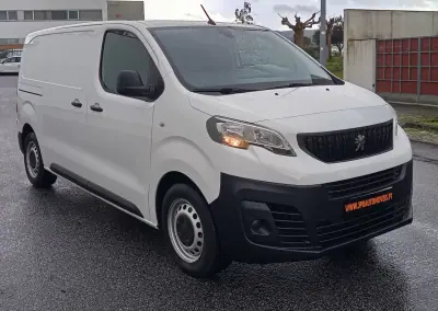 Peugeot e-Expert 2021 - 17990 EUR, 38300 km - AUTO.MOTO.pt - 38300km - foto 3 de 19