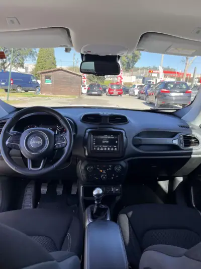 Jeep Renegade 2022 - 18500 EUR, 82500 km - AUTO.MOTO.pt - 82500km - foto 13 de 21