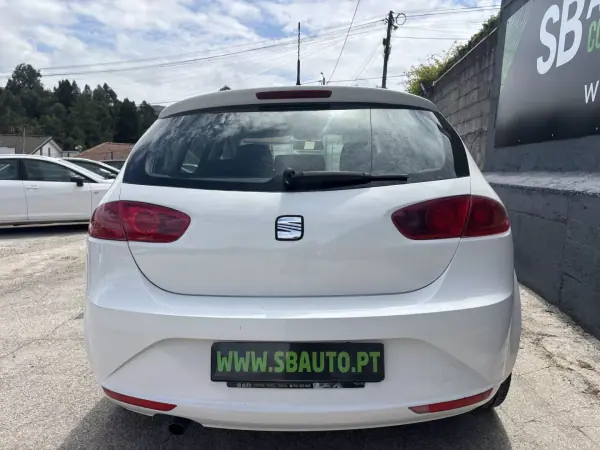 SEAT Leon 2011 - 6500 EUR, 205508 km - AUTO.MOTO.pt - 205508km - foto 5 de 19