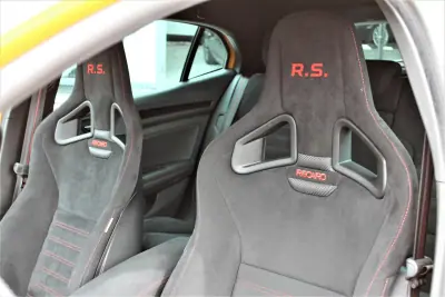 Renault Mégane 2019 - 43990 EUR, 42000 km - AUTO.MOTO.pt - 42000km - foto 24 de 41