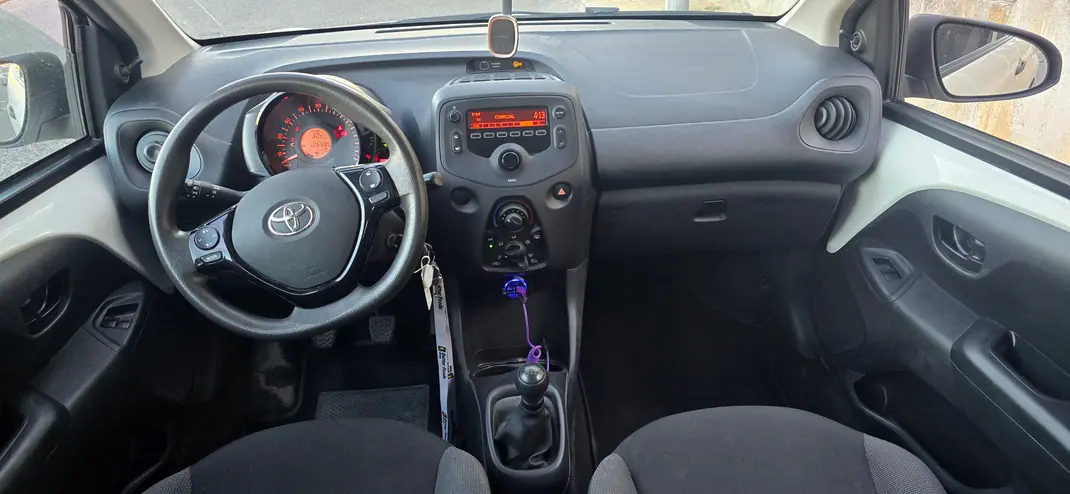 Toyota Aygo 2017 - 8750 EUR, 124500 km - 124500km - foto 12 de 13