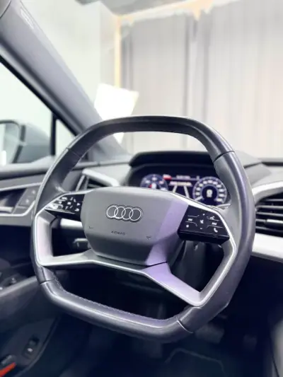Audi Q4 e-tron 2021 - 25750 EUR, 147000 km - AUTO.MOTO.pt - 147000km - foto 15 de 21