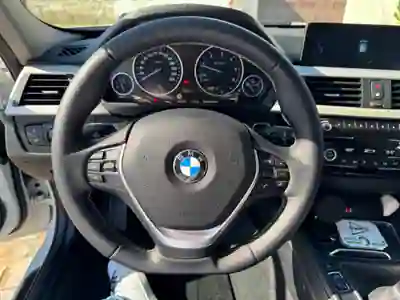 BMW 318 2017 - 15850 EUR, 146500 km - foto 4 de 15