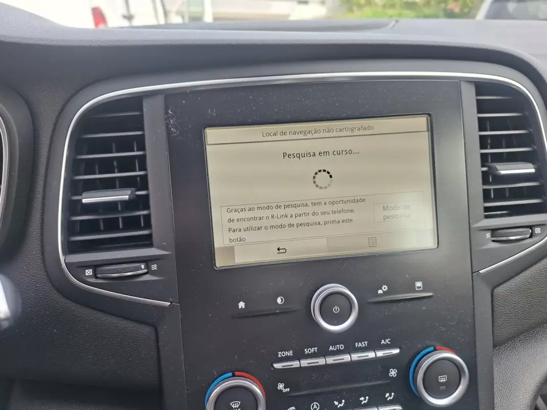 Renault Mégane Sport Tourer 2017 - 11530 EUR, 167840 km - AUTO.MOTO.pt - 167840km - foto 22 de 31