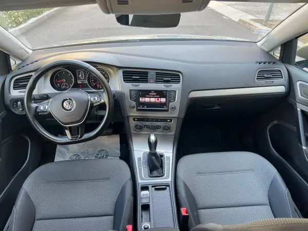 Volkswagen Golf Variant 2016 - 12950 EUR, 173000 km - AUTO.MOTO.pt - 173000km - foto 12 de 15