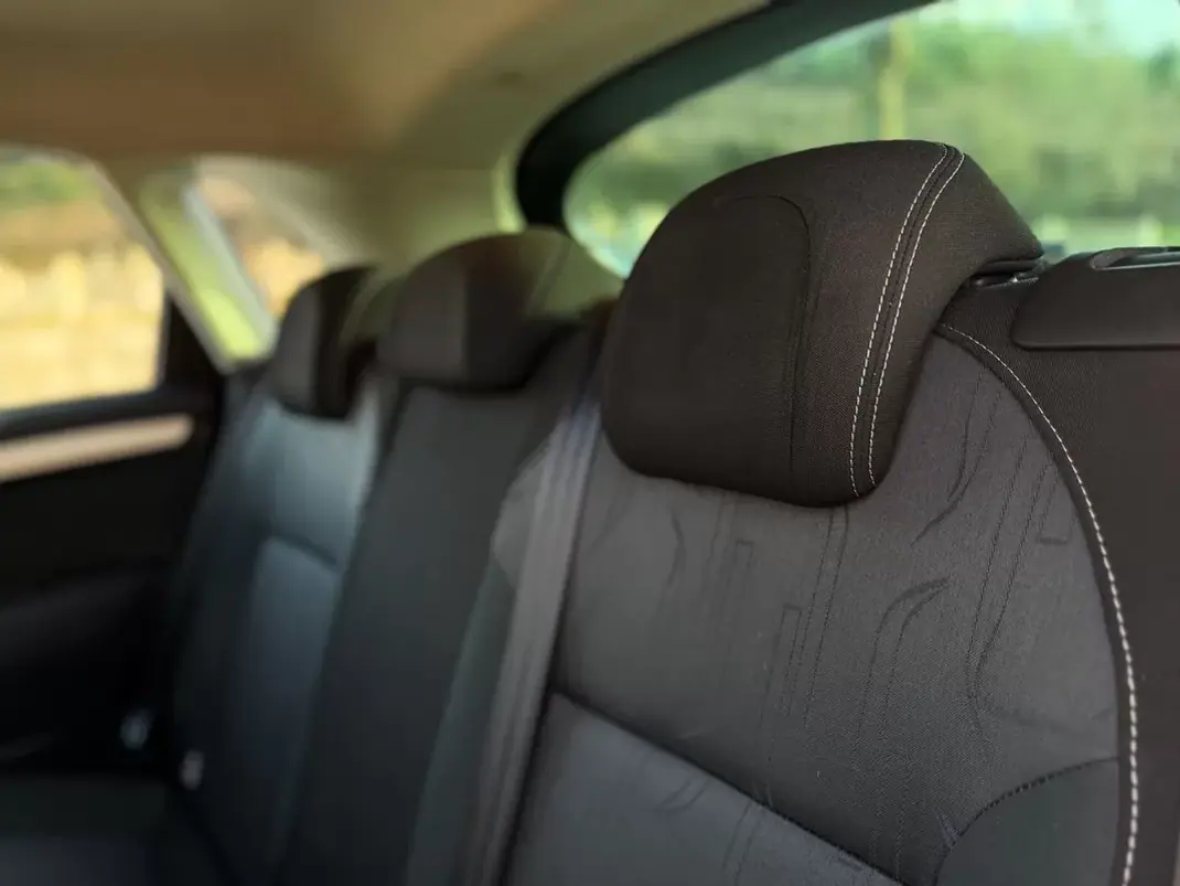 Citroën C4 2012 - 8990 EUR, 185518 km - AUTO.MOTO.pt - 185518km - foto 8 de 10