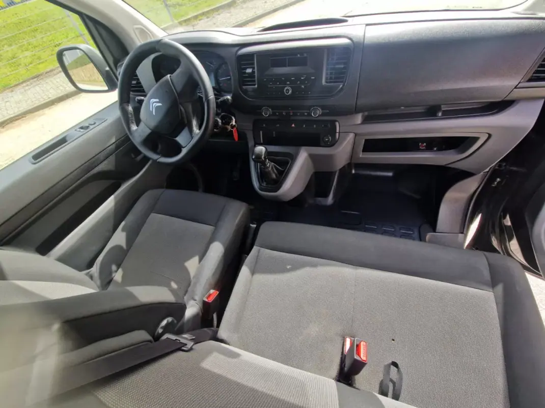 Citroën Jumpy 2017 - 13750 EUR, 245000 km - AUTO.MOTO.pt - 245000km - foto 10 de 10