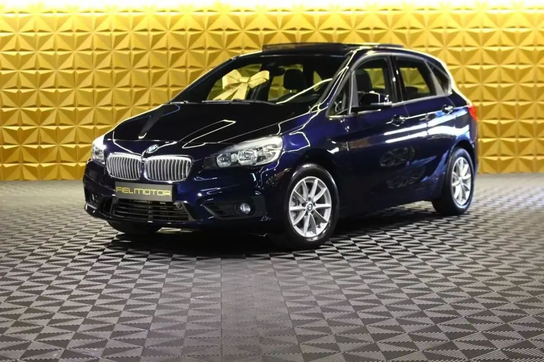 BMW 218 Active Tourer 2015 - 18250 EUR, 66000 km - AUTO.MOTO.pt - 66000km - foto 1 de 30