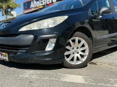 Peugeot 308 2010 - 8000 EUR, 163281 km - AUTO.MOTO.pt - 163281km - foto 2 de 17