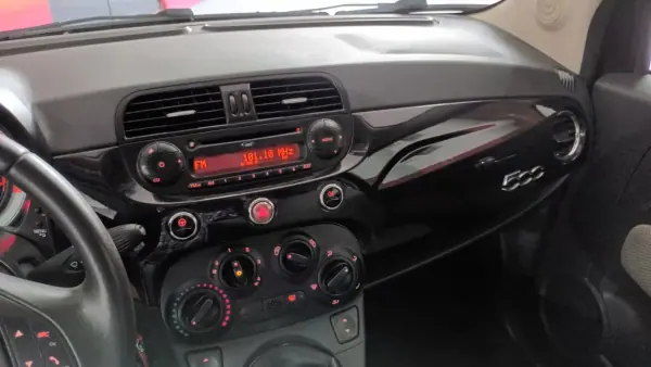 Fiat 500 2014 - 9500 EUR, 76319 km - AUTO.MOTO.pt - 76319km - foto 30 de 49