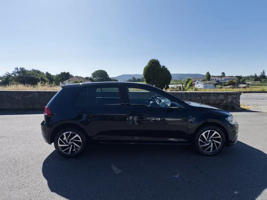 Volkswagen Golf 2018 - 14990 EUR, 105000 km - 105000km - foto 8 de 43