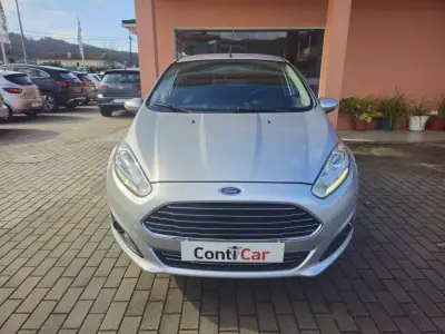 Ford Fiesta 2015 - 9990 EUR, 120400 km - AUTO.MOTO.pt - 120400km - foto 2 de 12