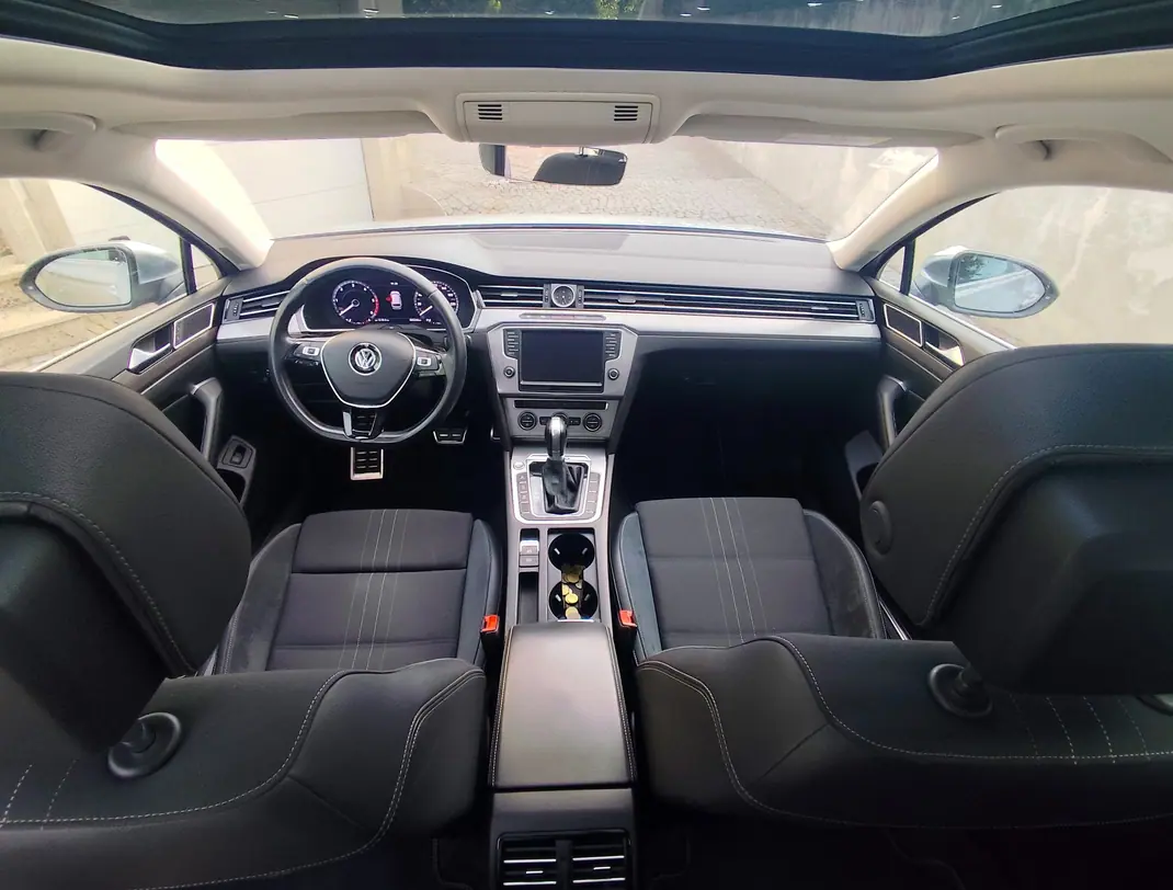 Volkswagen Passat 2016 - 11500 EUR, 400000 km - AUTO.MOTO.pt - 400000km - foto 4 de 7