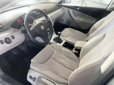 Volkswagen Passat Variant 2008 - 8900 EUR, 221737 km - AUTO.MOTO.pt - 221737km - foto 6 de 24