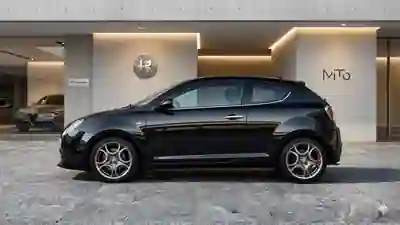 Alfa Romeo MiTo 2010 - 6000 EUR, 150000 km - AUTO.MOTO.pt - 150000km - foto 10 de 11