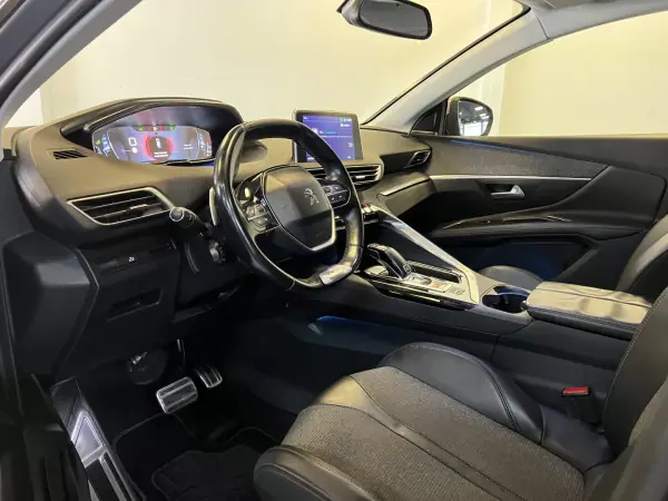 Peugeot 3008 2018 - 18490 EUR, 170000 km - AUTO.MOTO.pt - 170000km - foto 9 de 44