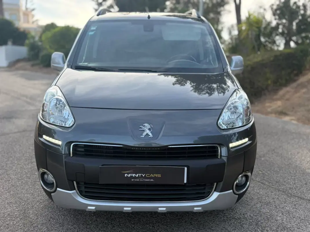 Peugeot Partner 2014 - 11999 EUR, 150000 km - 150000km - foto 2 de 20