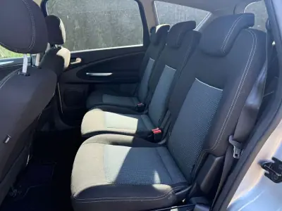 Ford S-Max 2011 - 9900 EUR, 220515 km - AUTO.MOTO.pt - 220515km - foto 8 de 9