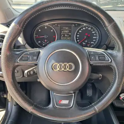 Audi A1 Sportback 2012 - 10450 EUR, 206000 km - AUTO.MOTO.pt - 206000km - foto 10 de 14