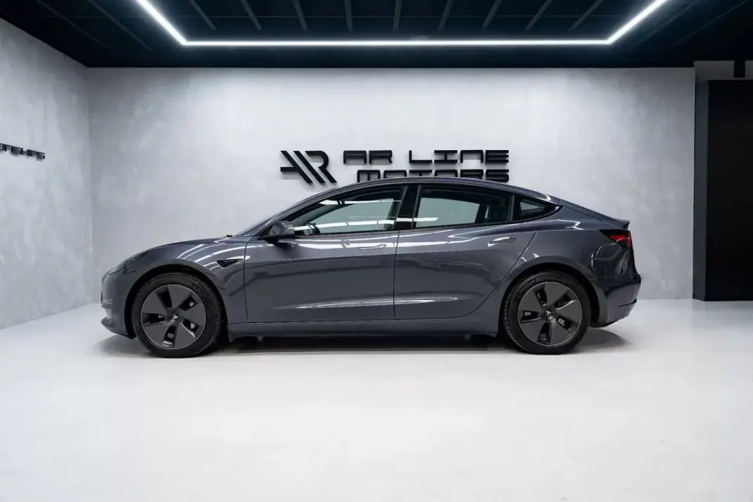 Tesla Model 3 2023 - 31950 EUR, 88000 km - 88000km - foto 15 de 48