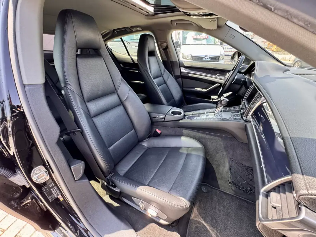 Porsche Panamera 2011 - 32500 EUR, 206000 km - 206000km - foto 16 de 20