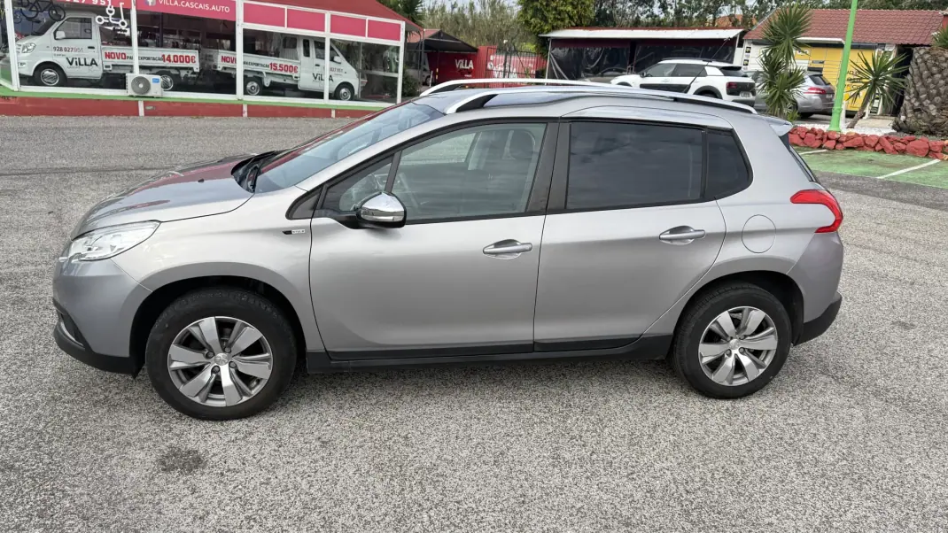 Peugeot 2008 2016 - 10590 EUR, 55500 km - AUTO.MOTO.pt - 55500km - foto 4 de 36