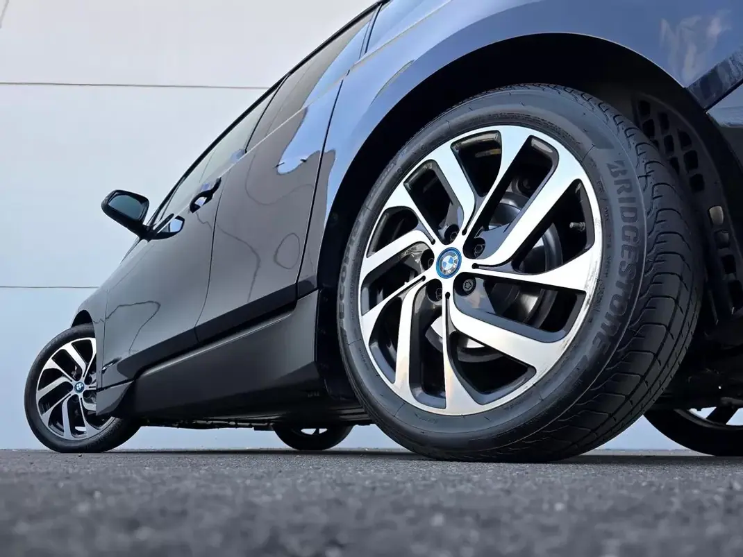 BMW i3 2019 - 12500 EUR, 216000 km - 216000km - foto 12 de 35