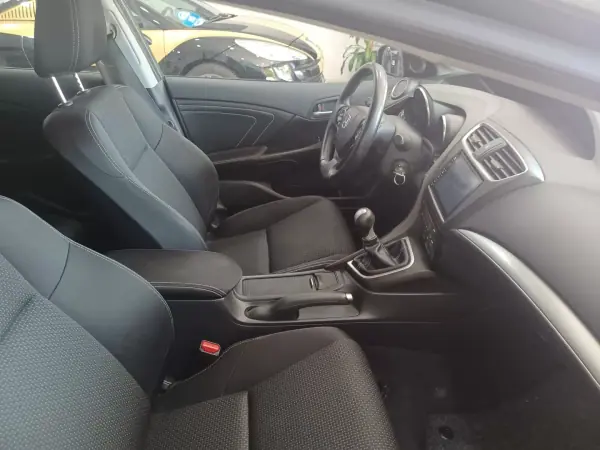 Honda Civic 2016 - 14890 EUR, 120487 km - AUTO.MOTO.pt - 120487km - foto 22 de 34