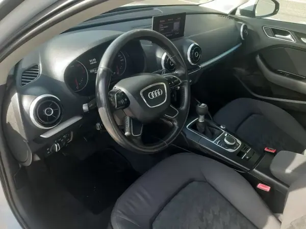 Audi A3 Sportback 2013 - 13000 EUR, 193468 km - AUTO.MOTO.pt - 193468km - foto 10 de 28