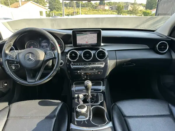 Mercedes-Benz C 180 2017 - 15900 EUR, 249000 km - AUTO.MOTO.pt - 249000km - foto 31 de 58