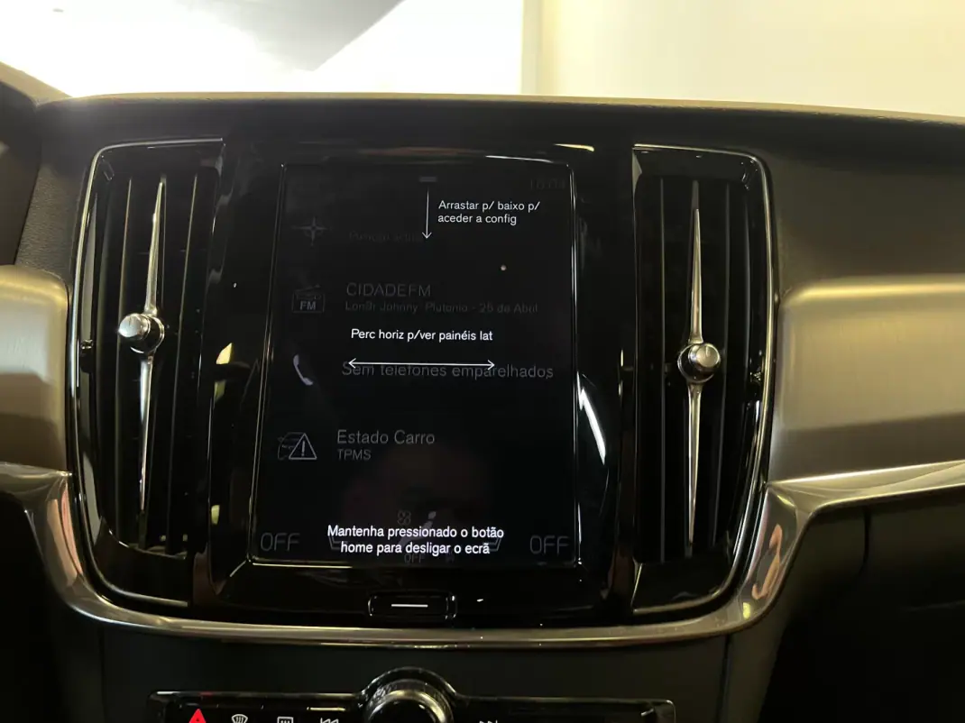 Volvo V90 2018 - 27490 EUR, 160000 km - AUTO.MOTO.pt - 160000km - foto 34 de 53