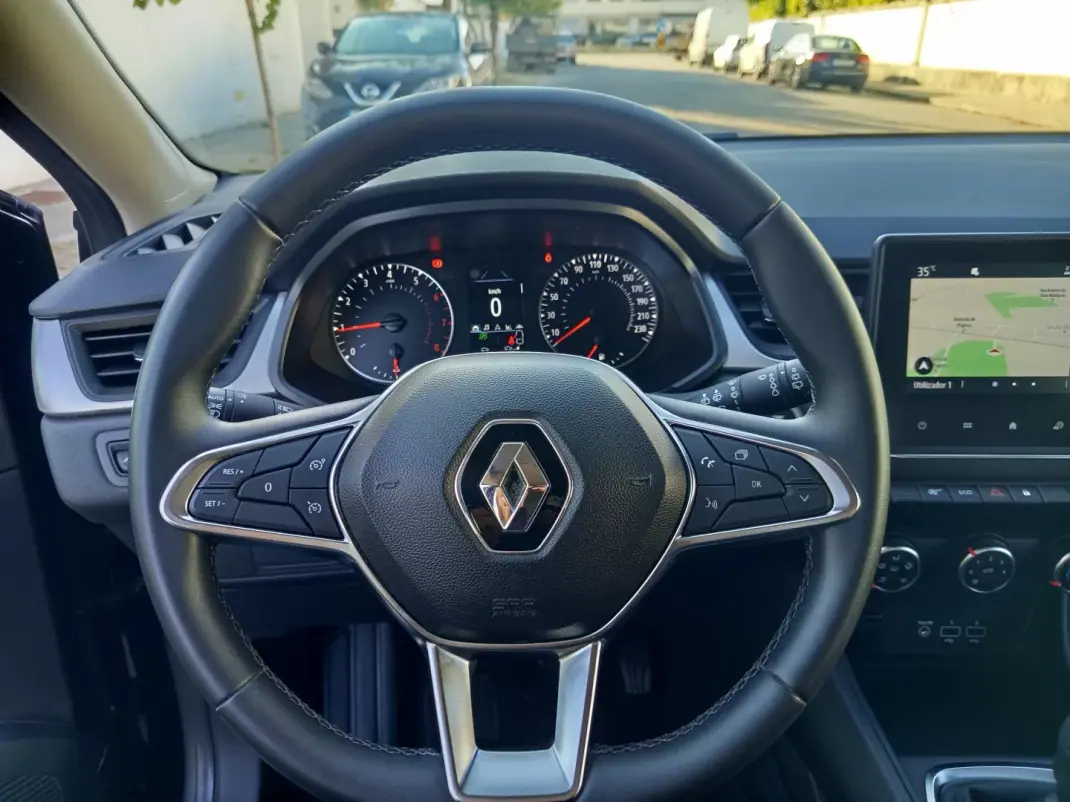Renault Captur 2021 - 15990 EUR, 35800 km - 35800km - foto 16 de 19