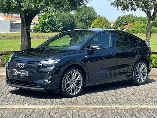 Audi Q4 Sportback e-tron 2022 - 41000 EUR, 54000 km - AUTO.MOTO.pt - 54000km - foto 2 de 28