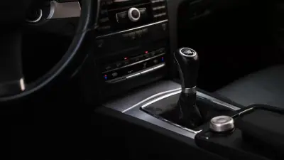 Mercedes-Benz E 250 2009 - 11999 EUR, 478000 km - AUTO.MOTO.pt - 478000km - foto 24 de 35