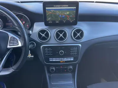 Mercedes-Benz CLA 200 2017 - 27990 EUR, 133325 km - AUTO.MOTO.pt - 133325km - foto 15 de 24