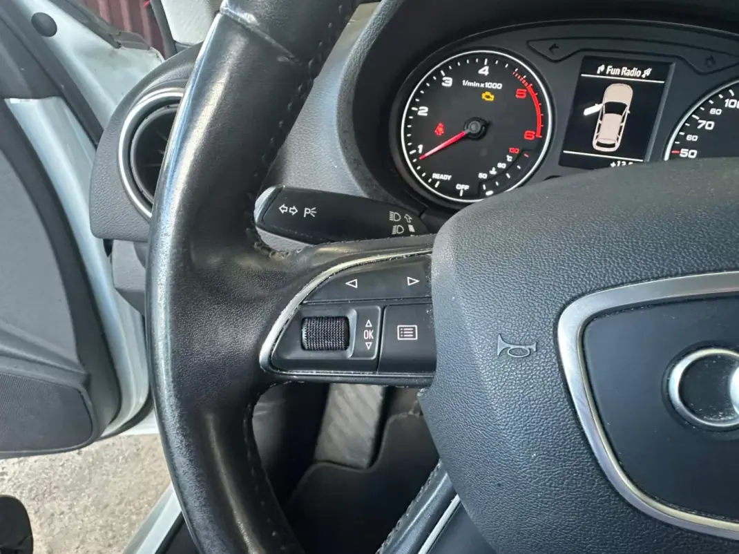 Audi A3 Sportback 2015 - 15900 EUR, 151923 km - AUTO.MOTO.pt - 151923km - foto 18 de 30