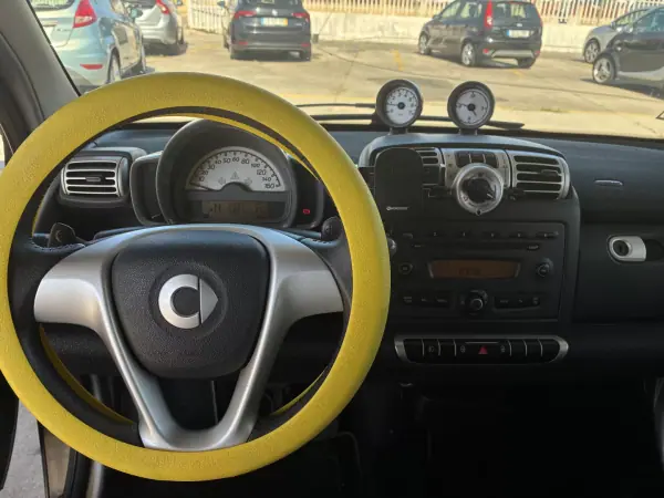 Smart ForTwo Coupé 2008 - 4750 EUR, 153000 km - AUTO.MOTO.pt - 153000km - foto 14 de 18