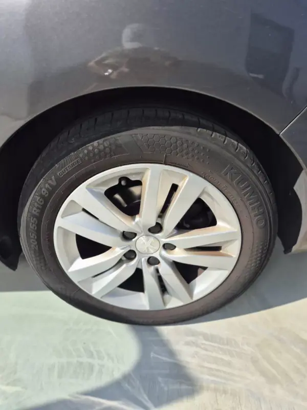 Peugeot 308 SW 2018 - 10500 EUR, 261000 km - 261000km - foto 34 de 38