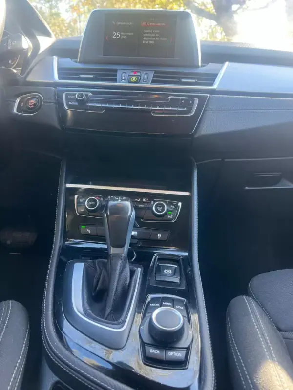 BMW 216 Active Tourer 2018 - 18900 EUR, 117632 km - AUTO.MOTO.pt - 117632km - foto 22 de 23