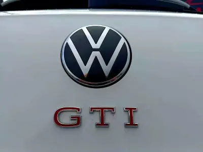 Volkswagen Golf 2022 - 27500 EUR, 149000 km - AUTO.MOTO.pt - 149000km - foto 6 de 28