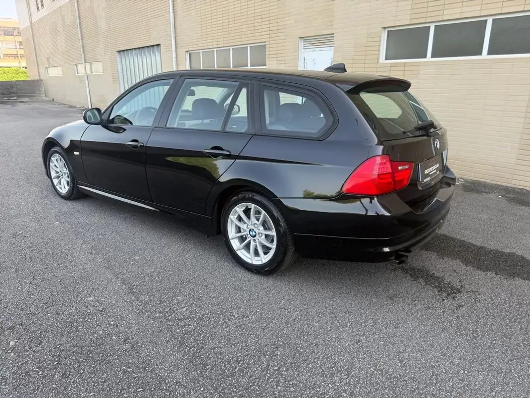 BMW 316 2010 - 8990 EUR, 215000 km - AUTO.MOTO.pt - 215000km - foto 7 de 27