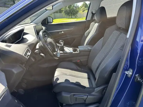 Peugeot 3008 2018 - 14900 EUR, 200000 km - AUTO.MOTO.pt - 200000km - foto 33 de 63