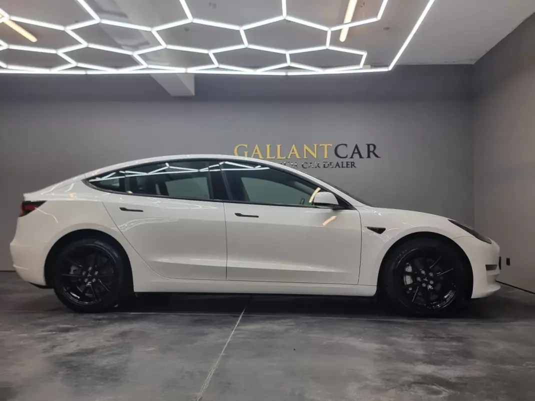 Tesla Model 3 2022 - 30800 EUR, 94100 km - 94100km - foto 6 de 15