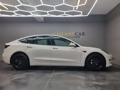 Tesla Model 3 2022 - 30800 EUR, 94100 km - 94100km - foto 6 de 15