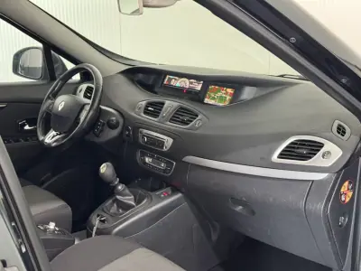 Renault Grand Scénic 2014 - 7990 EUR, 308370 km - AUTO.MOTO.pt - 308370km - foto 14 de 20