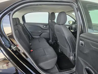 Citroën C-Elysée 2017 - 6500 EUR, 190000 km - AUTO.MOTO.pt - 190000km - foto 6 de 8